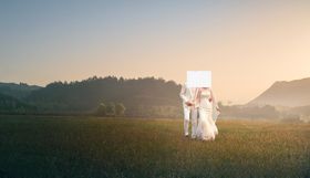 逆光婚纱照黄昏光效
