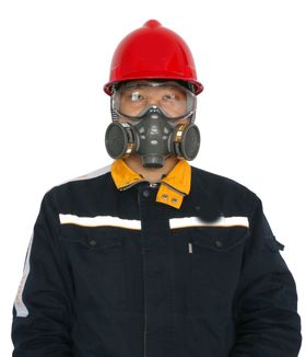 带防毒面具的工人免抠素材