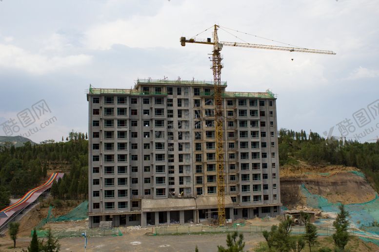 编号：16269810051231479635【酷图网】源文件下载-正在施工中的大楼