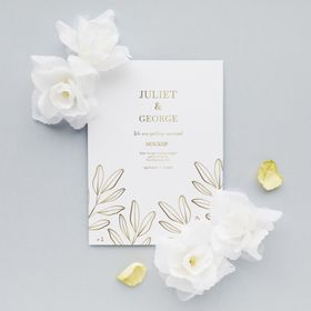 鲜花装饰婚礼请柬样机