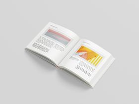 精装书翻开的彩色书页展示样机