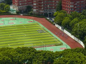 校园操场