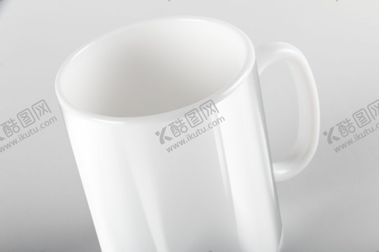 编号：46190705080038437593【酷图网】源文件下载-水杯样机