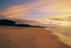 海边夕阳沙滩壁纸