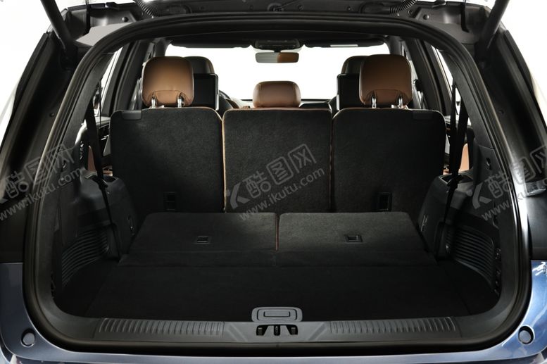 编号：46800510131136107054【酷图网】源文件下载-林肯飞行家后备箱