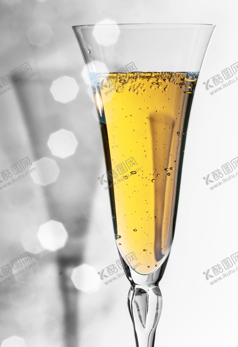 编号：59807207030342357254【酷图网】源文件下载-高脚杯啤酒