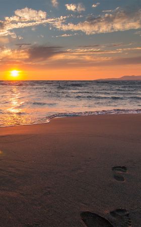 海滩夕阳