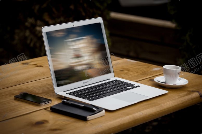 编号：13845409292346088777【酷图网】源文件下载-电脑样机