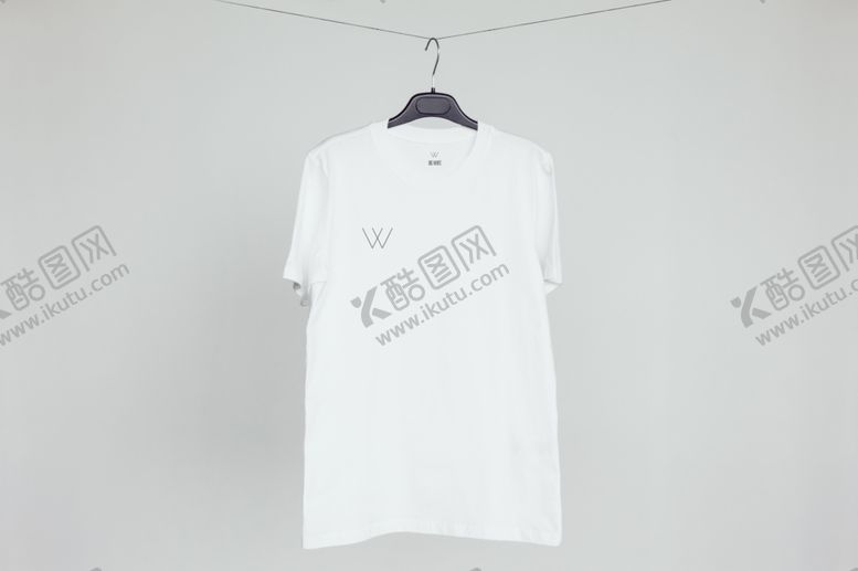 编号：29080306240712011140【酷图网】源文件下载-短袖T恤样机