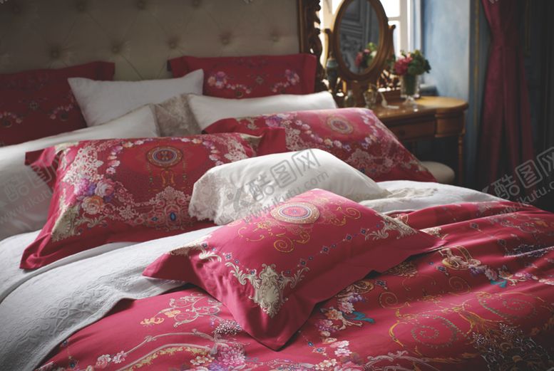 编号：92965309300514245303【酷图网】源文件下载-倾世爱恋四件套