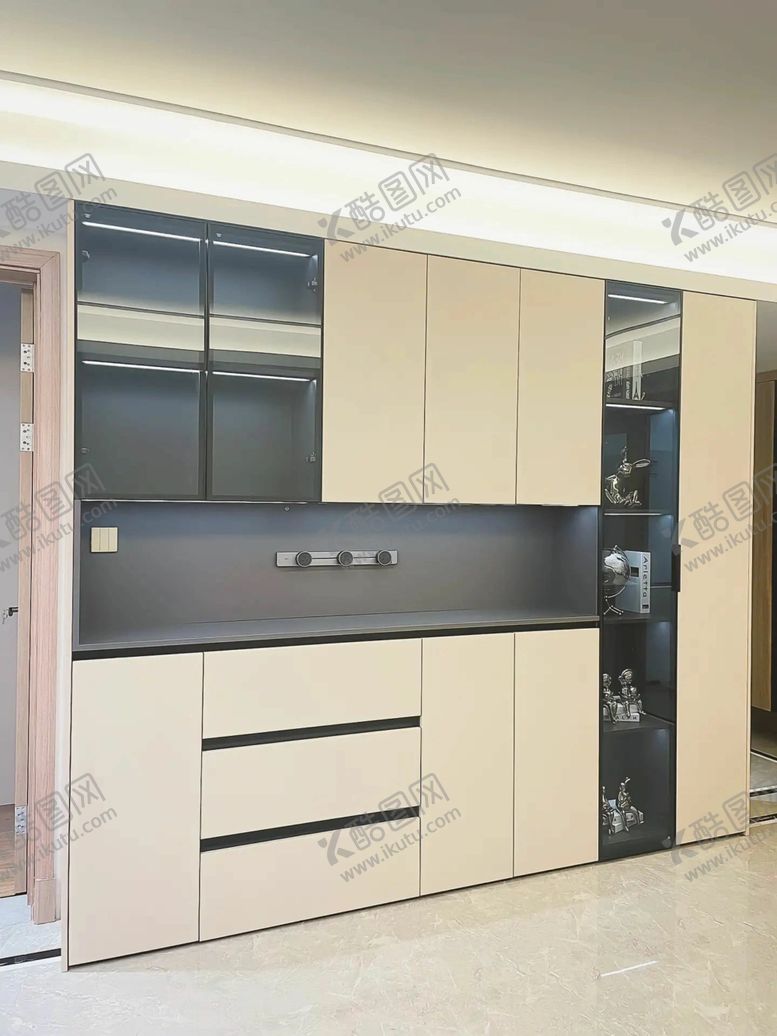 编号：68296401170642395534【酷图网】源文件下载-室内设计全屋定制衣服厨房卧室柜