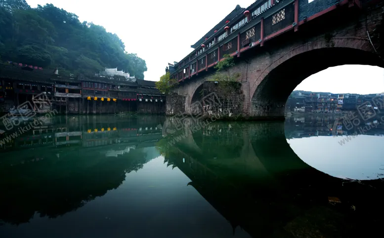 编号：31794005122058187057【酷图网】源文件下载-江南古镇建筑