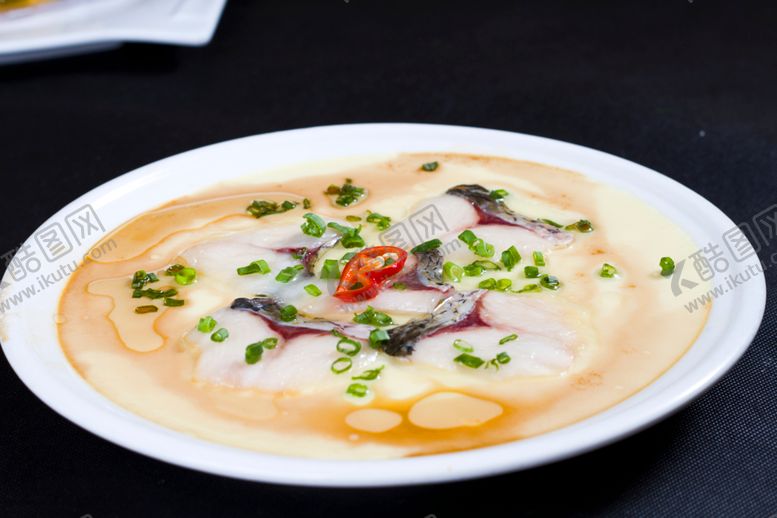 编号：46556409260629323868【酷图网】源文件下载-鱼片蒸水蛋