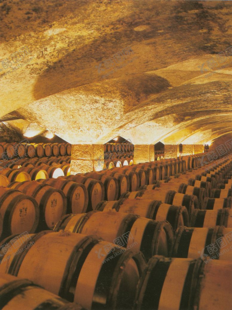 编号：53444810082219509496【酷图网】源文件下载-酒窖红酒
