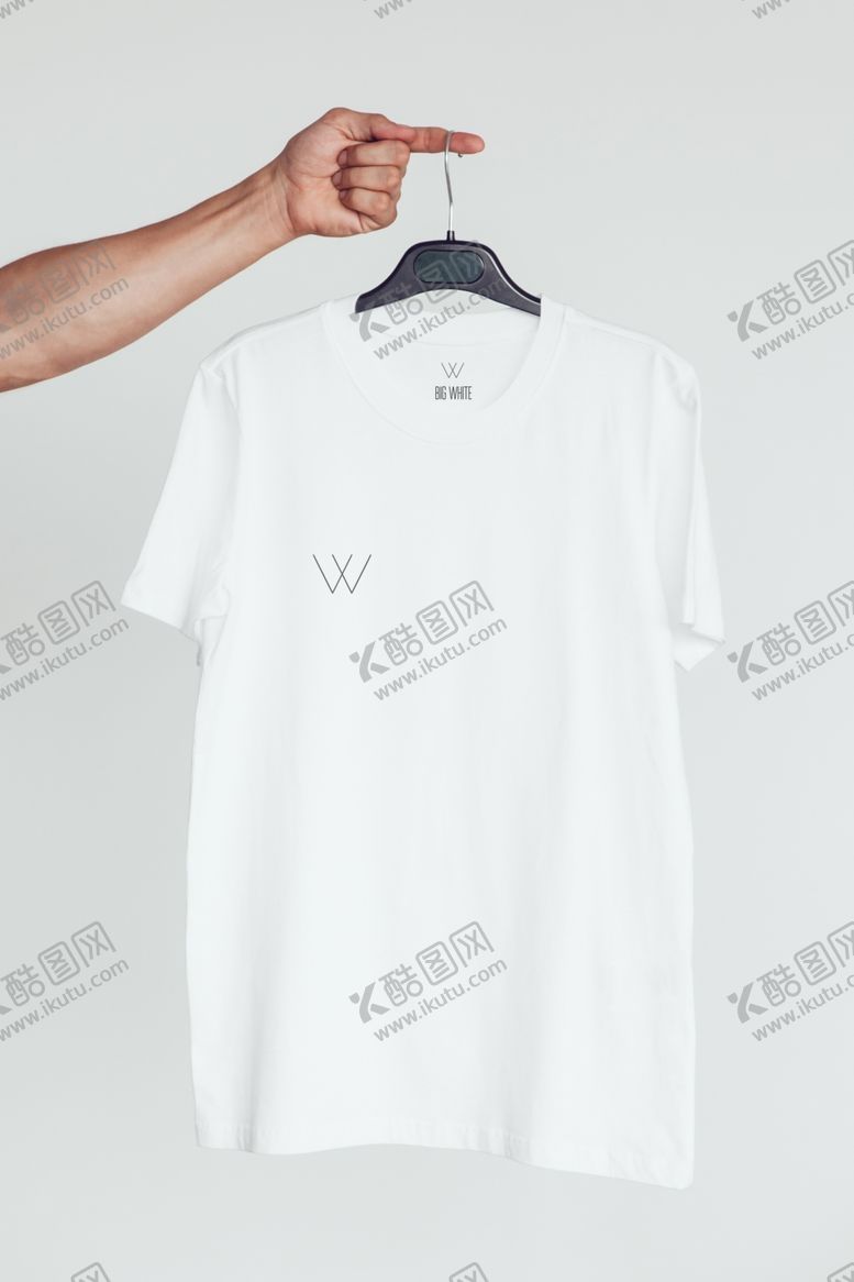 编号：31691706180402104770【酷图网】源文件下载-短袖t恤样机
