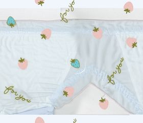 清新草莓花卉无缝图案