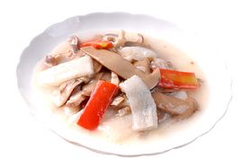 家常菜松茸竹荪烩大肚