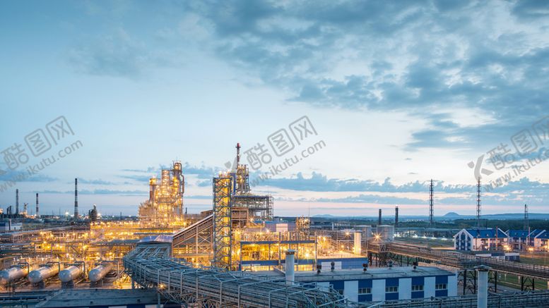 编号：84666703260157227373【酷图网】源文件下载-工厂化工厂烟筒夜景