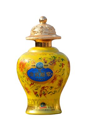 黄色酒瓶陶瓷瓶透明白底免扣图