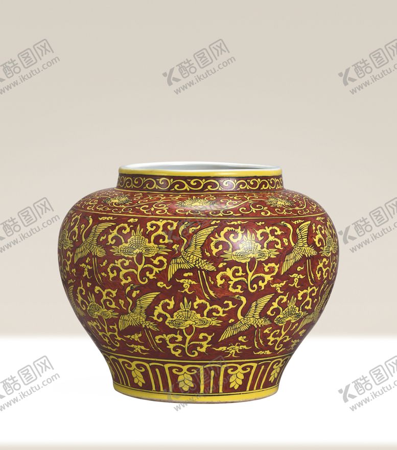 编号：26420206281518053880【酷图网】源文件下载-红地红釉仙鹤灵芝纹罐