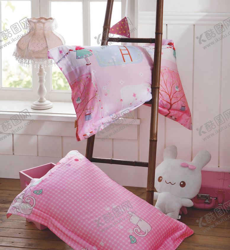 编号：72065309110407543930【酷图网】源文件下载-夏凉被枕头席子凉席家纺