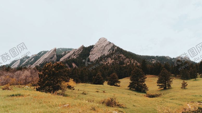 编号：14744509271938403389【酷图网】源文件下载-群山森林天空山坡风景