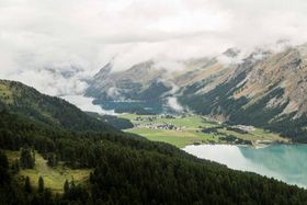 墨拔山河