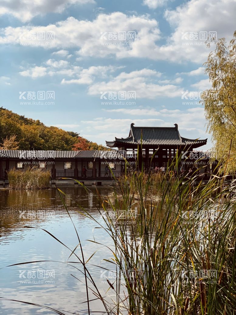 编号：76431712110845317652【酷图网】源文件下载-横山寺秋景