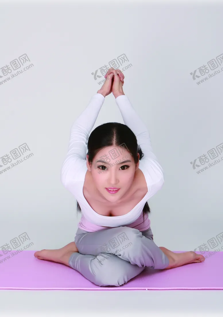 编号：93275604170909328248【酷图网】源文件下载-瑜伽模特