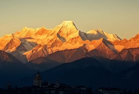 梅里雪山日照