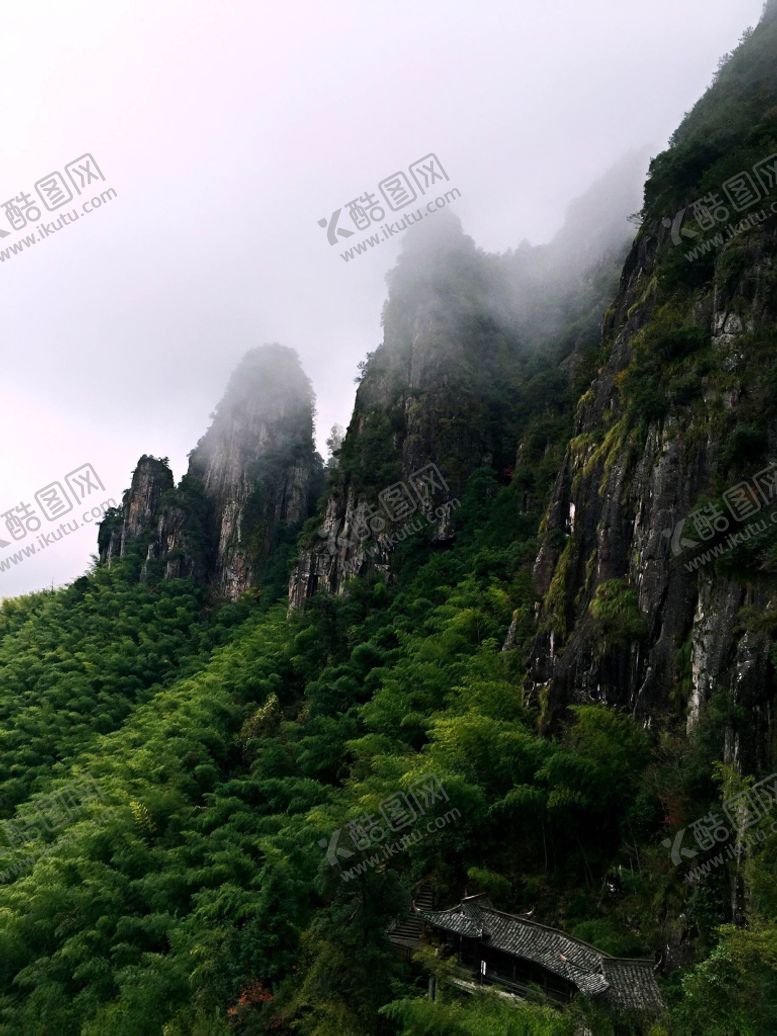 编号：52600904190743343286【酷图网】源文件下载-青山