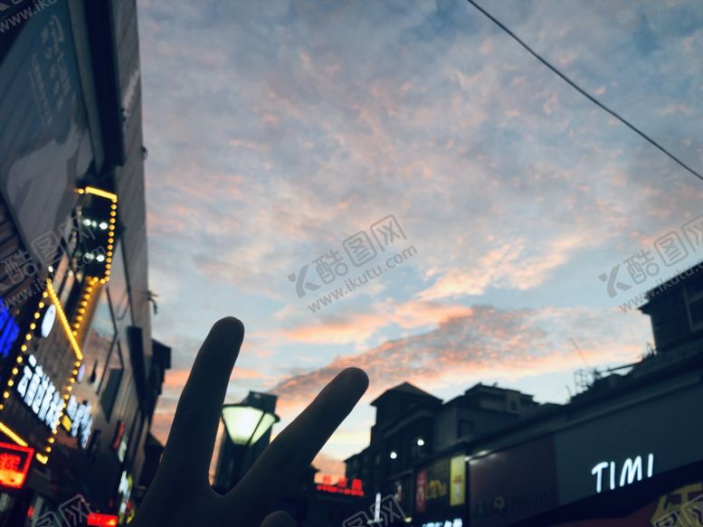 编号：96439512101948039571【酷图网】源文件下载-夕阳西下