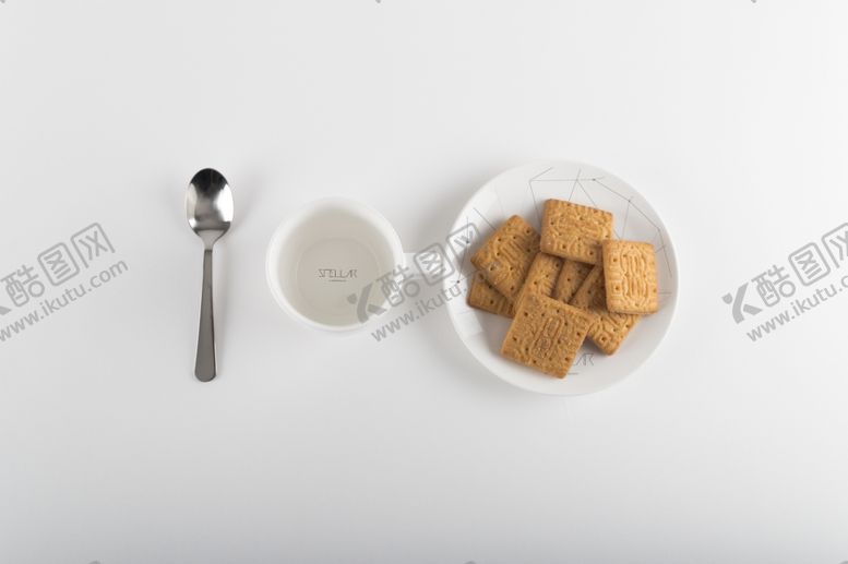 编号：46542807040319291329【酷图网】源文件下载-杯子样机