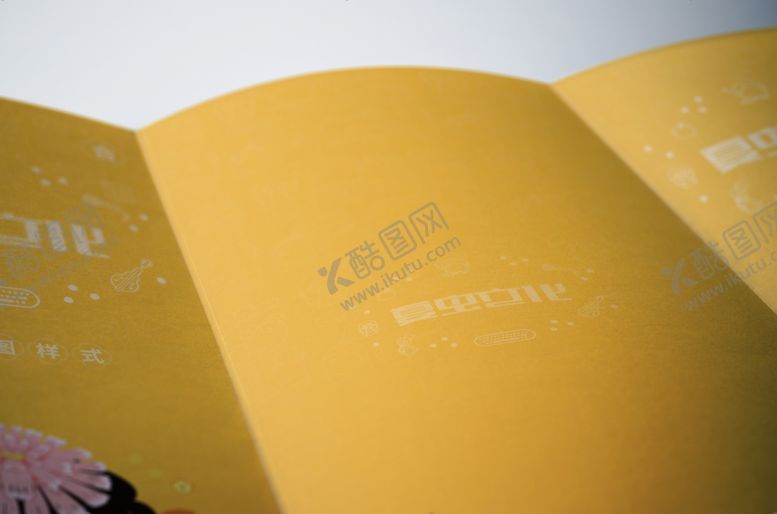 编号：26581206300709283679【酷图网】源文件下载-折页展示样机