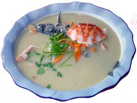 新鲜活的鲫鱼海鲜素材