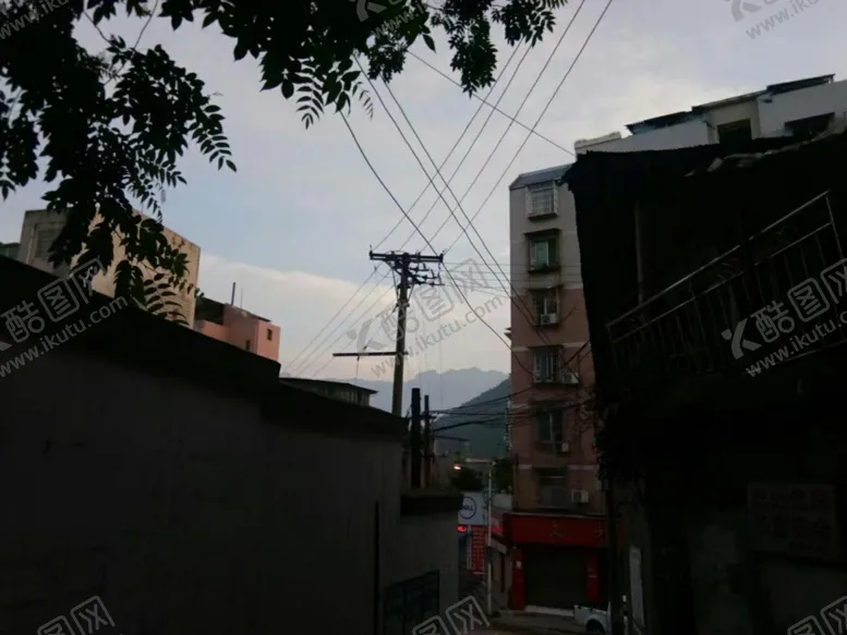 编号：70531712082017213293【酷图网】源文件下载-小巷