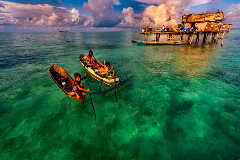 编号：43624309102139285669【酷图网】源文件下载-划船