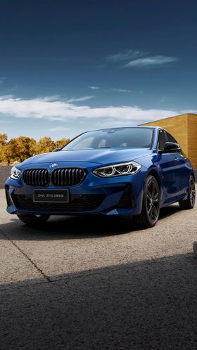 宝马BMW 3系竖版海报宣传