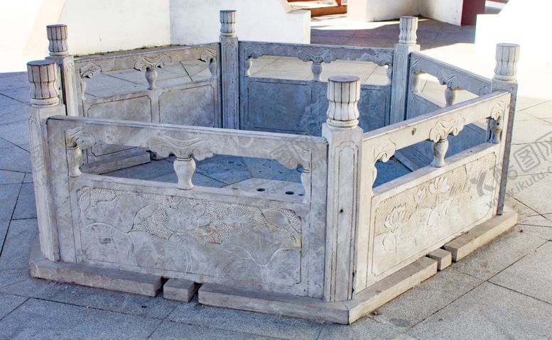 编号：55423810301324142339【酷图网】源文件下载-刘备山天井