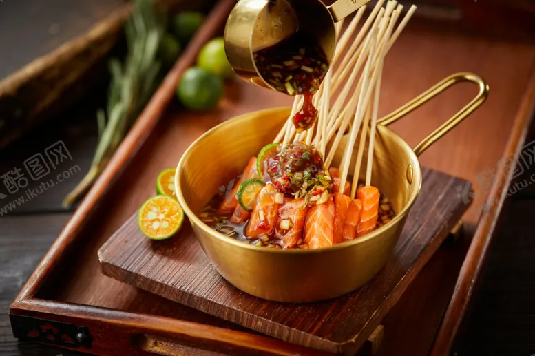 编号：96456104221659342672【酷图网】源文件下载-冲泡三文鱼