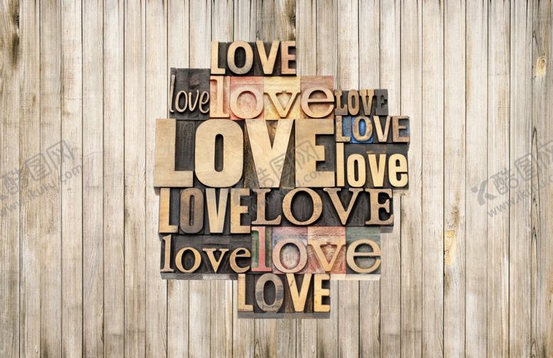 编号：68135109281259108302【酷图网】源文件下载-爱心关爱LOUE木条背景墙