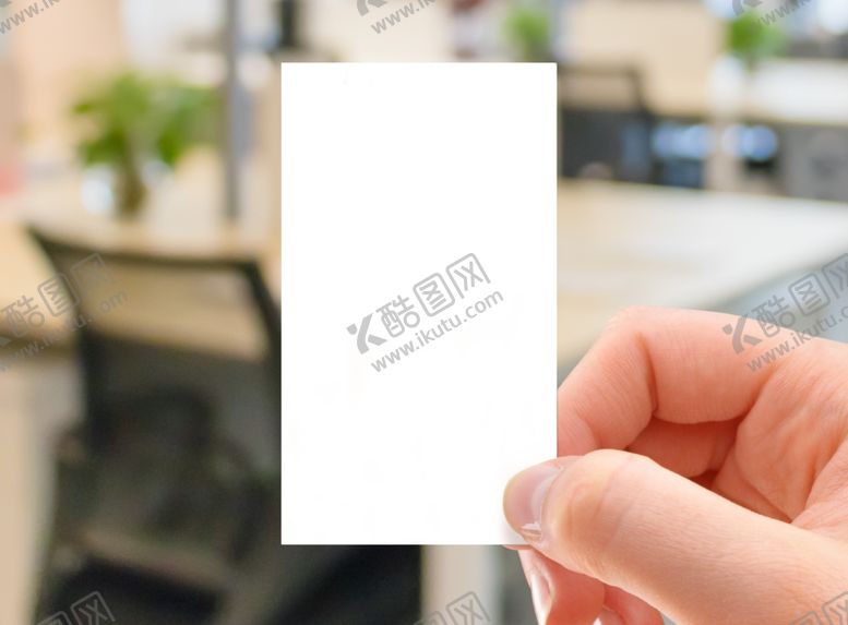 编号：91220009111325124562【酷图网】源文件下载-手拿名片样机