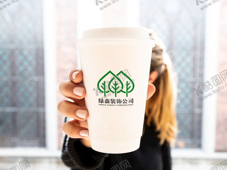 编号：95768309220319357380【酷图网】源文件下载-手持杯子样机咖啡杯样机贴图