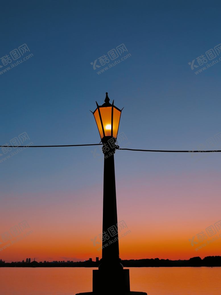 编号：92236810151958446679【酷图网】源文件下载-只是近黄昏