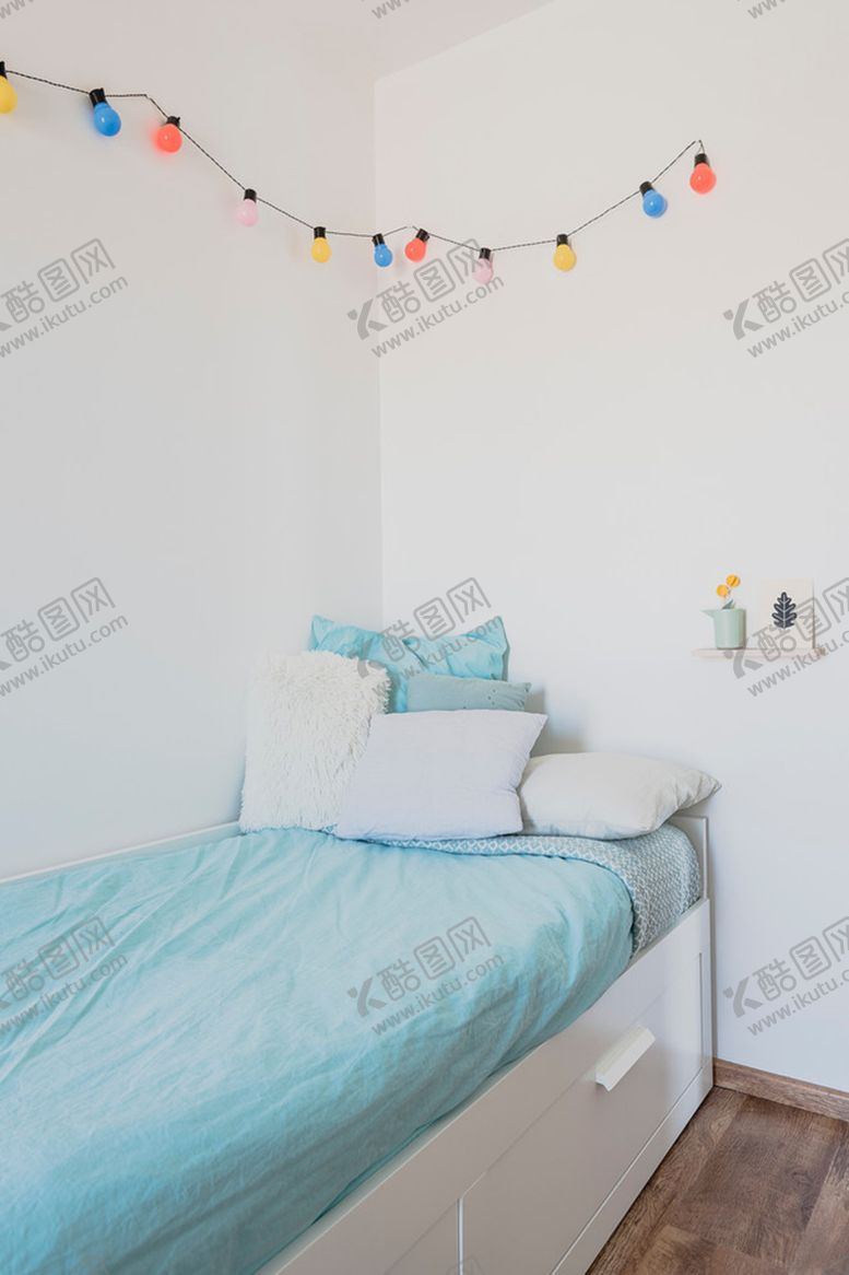 编号：63085210292352114964【酷图网】源文件下载-单人床