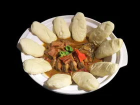大碗鱼泡馍鱼头泡饼