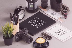品牌VI样机数码产模板展示logo