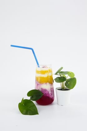 三色奶茶