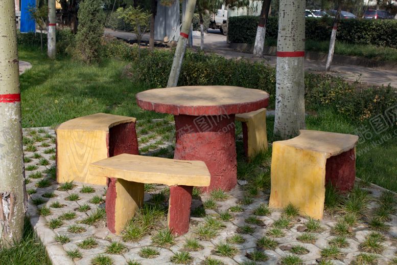 编号：73658309261221017784【酷图网】源文件下载-桌子