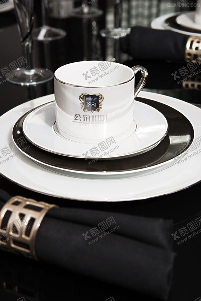 编号：56712310050651164472【酷图网】源文件下载-白色瓷杯瓷盘